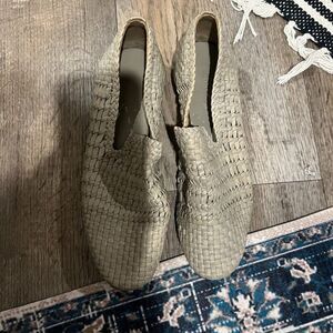 Calonge womens handwoven leather flats size 5 eu 35
